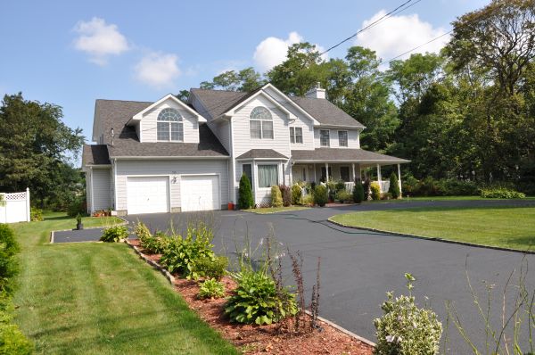 Cost of Driveway Resealing in Evergreen