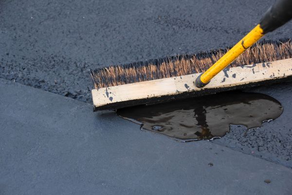 Cost of Driveway Asphalt Sealing in Evergreen